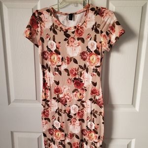 Pink floral short sleeve bodycon dress
